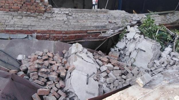 Под контролем судебных приставов строители восстановили разрушенную ими стену гаража жителя Ижевска 