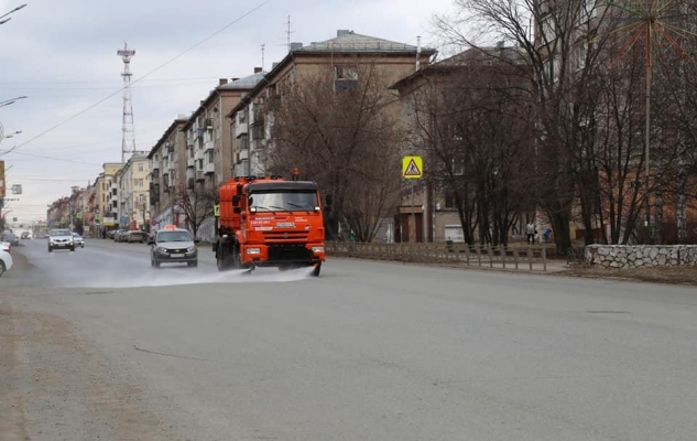 В Ижевске начали мыть улицы