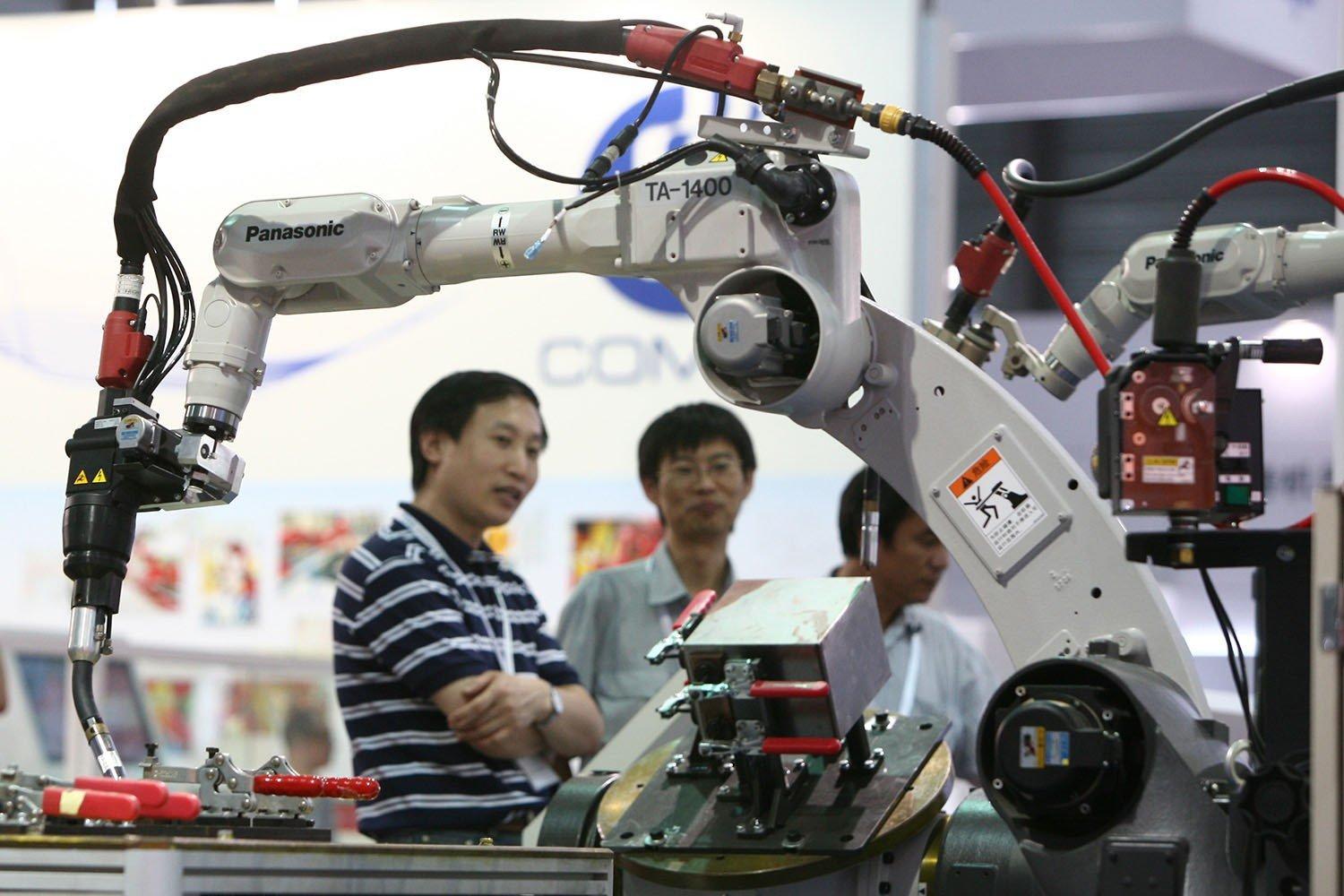 Японские разработчики. Китайские роботы. Китайское производство роботы. Современные роботы в Японии. Современные технологии в Японии роботы.