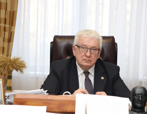 Михаила Альеса переизбрали директором Удмуртского федерального исследовательского центра УрО РАН