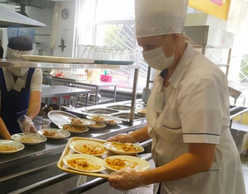 Почти 100 вопросов о  горячем питании в школах поступило в Ижевске за два дня