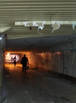 В подземном переходе около УдГУ вновь установили светильники