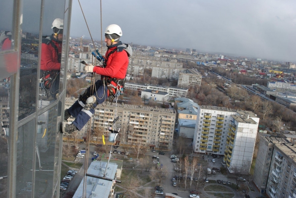 Самые высокие зарплаты в Ижевске получают промышленные альпинисты