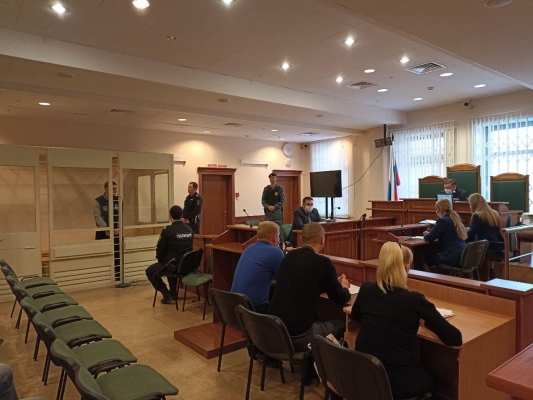 В Ижевске начался суд над Рустамом Мамедовым, забросавшим отделение полиции бутылками с зажигательной смесью