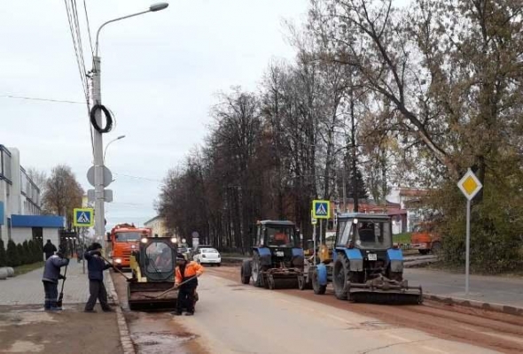 В Ижевске устраняют последствия утечки большого количества воды на улице Вадима Сивкова из-за порыва