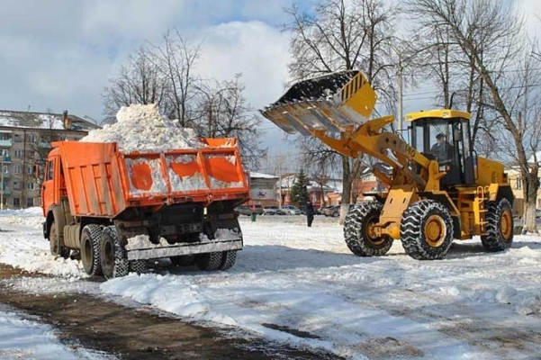 За минувшие сутки из Ижевска вывезли почти 9 тысяч кубометров снега