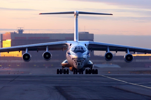 Россия прекращает авиасообщение с другими странами с 27 марта