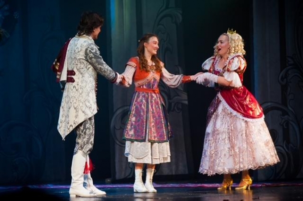 В Ижевске прошел детский благотворительный театральный фестиваль «Снежность»