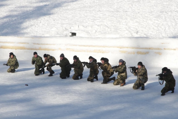 27 команд приняли участие в военно-спортивной игре «Зарница отцов» в Ижевске