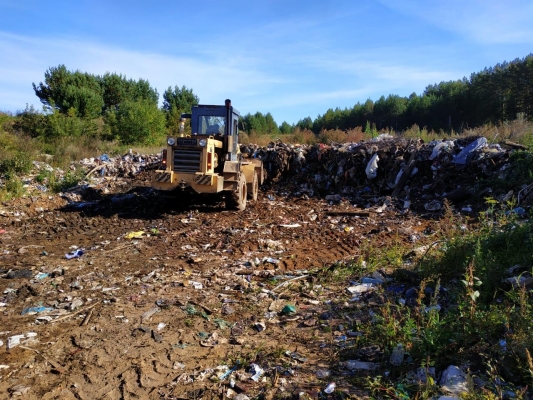 В Сарапульском районе с несанкционированных свалок вывезли более 100 тонн мусора