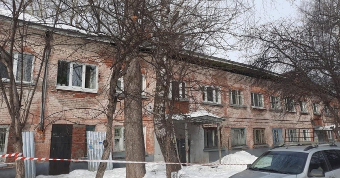 Жильцам пострадавшего от обрушения кровли дома в Ижевске предложили остановиться в санатории 
