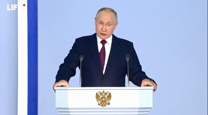 Путин: Цель санкций - заставить страдать наших граждан