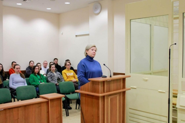 Верховный Суд Удмуртской Республики признал законным продление домашнего ареста бывшей и.о. министра здравоохранения республики