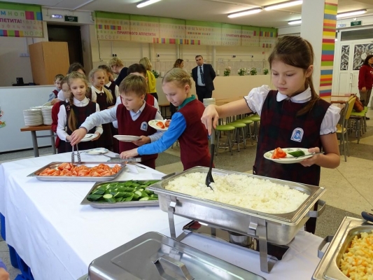 Организацию питания детей с пищевыми особенностями обсудили на круглом столе в Ижевске
