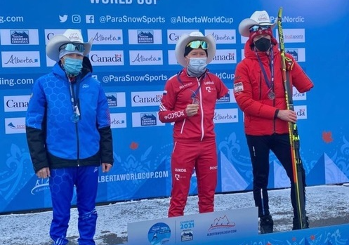 Паралимпиец из Удмуртии завоевал три золота на этапе Кубка мира по лыжным гонкам и биатлону