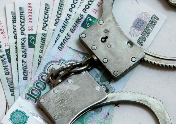 Жителя Ижевска подозревают в краже денег и имущества из магазина на сумму более 300 тысяч рублей 