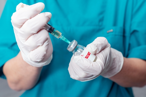 Более 28 тысяч жителей Удмуртии получили второй компонент вакцины от коронавируса