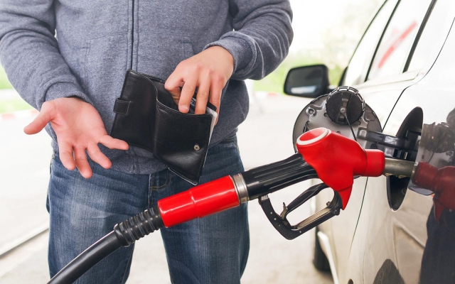Цены на бензин трех марок увеличились в Ижевске 