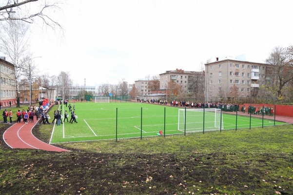 В Ижевске торжественно открыли новый стадион у гимназии №56 