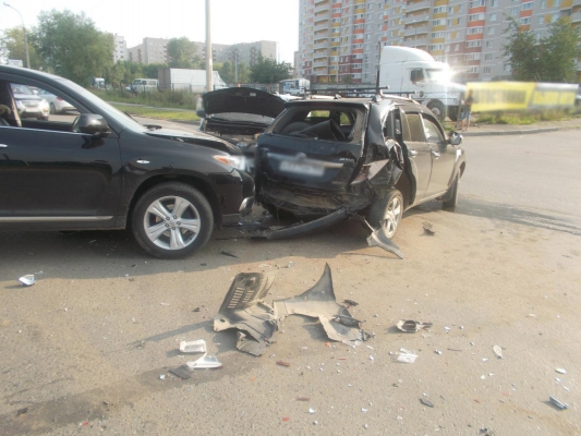 Пять автомобилей столкнулись на улице Союзной в Ижевске