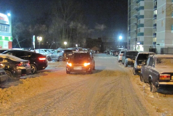 Водитель автомобиля наехал на подростка-пешехода в Ижевске 