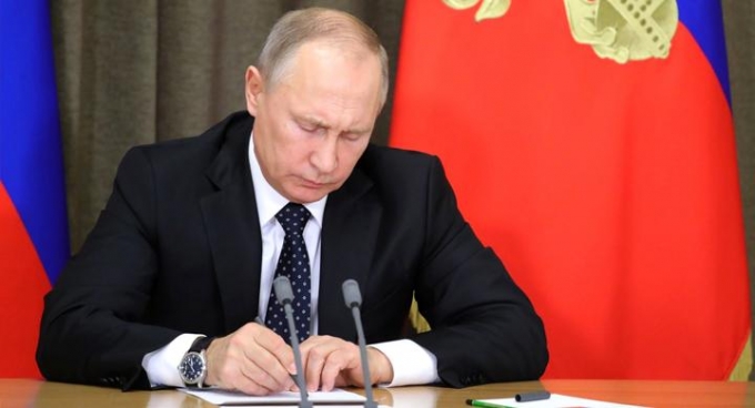 Владимир Путин уволил двух генералов в связи с делом Ивана Голунова