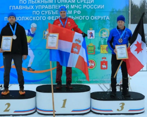 Пожарные Удмуртии привезли две бронзовые медали по лыжным гонкам