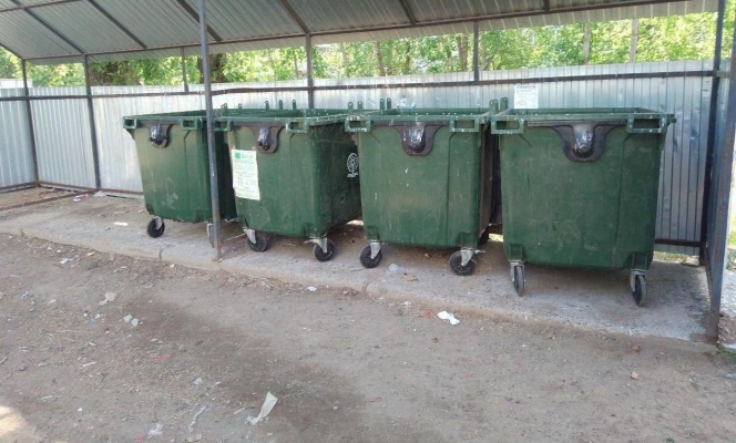 В Воткинске проверили площадки для сбора мусора 