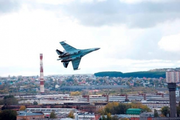 В авиагруппе «Соколы России» объяснили, почему в Ижевск прилетел только один самолет