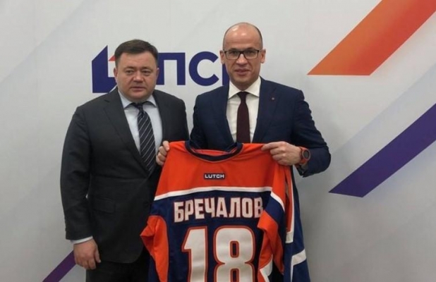 Глава Удмуртии обсудил реконструкцию ледовой арены в Ижевске с председателем банка ПСБ