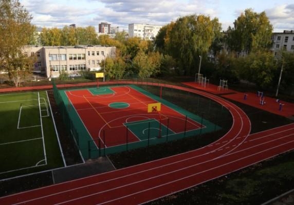 Новый современный стадион появился у школы №35 в Ижевске