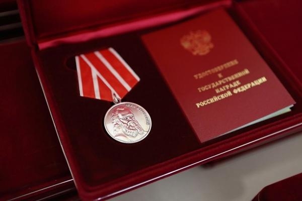 21 медик из Удмуртии получил медали Луки Крымского