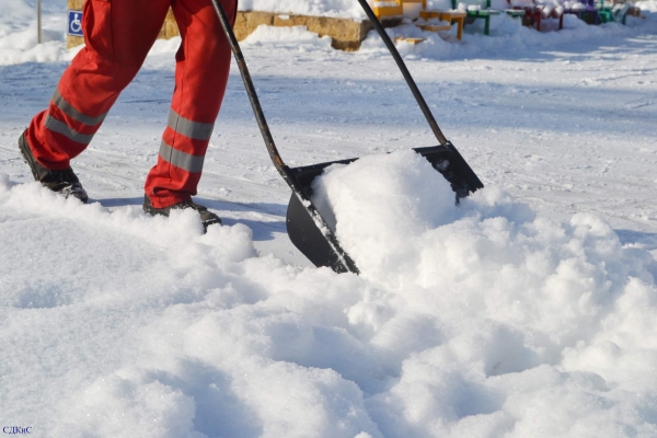Александр Бречалов поручил усилить уборку снега в период обильных снегопадов в Удмуртии
