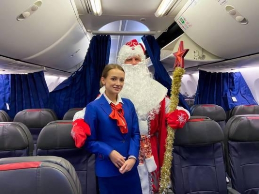 Пассажиров новогоднего рейса «Ижавиа» поздравит Дед Мороз