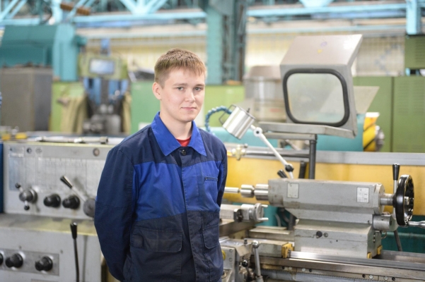 Молодой токарь Воткинского завода: от ученика до чемпиона