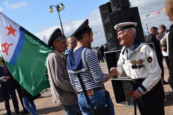 В День ВМФ в Ижевске проведут греблю на ялах и угостят макаронами по-флотски