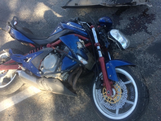 Иномарка с женщиной-водителем протаранила мотоцикл в Воткинске