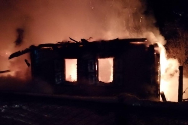 Двое мужчин погибли при пожарах в Удмуртии за минувшие сутки 
