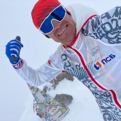 Чемпион мира из Удмуртии Максим Вылегжанин покорил Эльбрус, поднявшись на высоту 5 642 метра