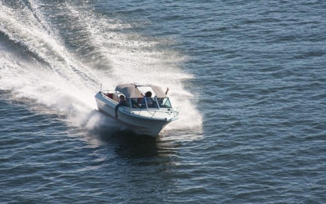 Полицейский на служебном катере врезался в моторную лодку в Удмуртии
