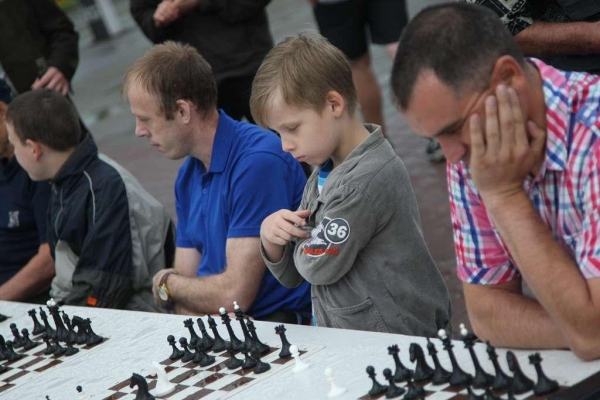 Российские гроссмейстеры проведут сеанс одновременной игры в День города в Ижевске