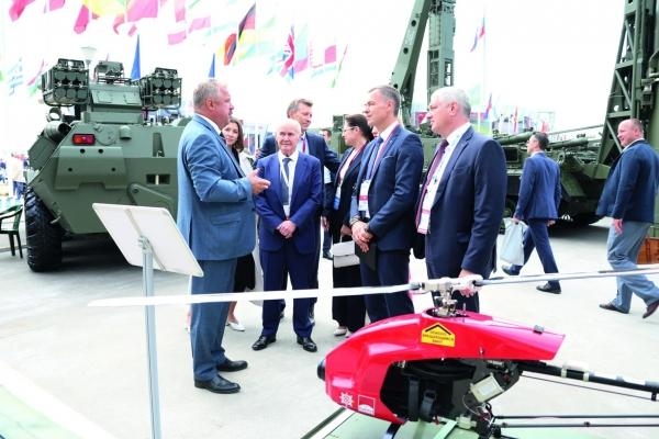 Владимир Путин отметил, что наращивается производство дронов и другой техники для нужд ВС