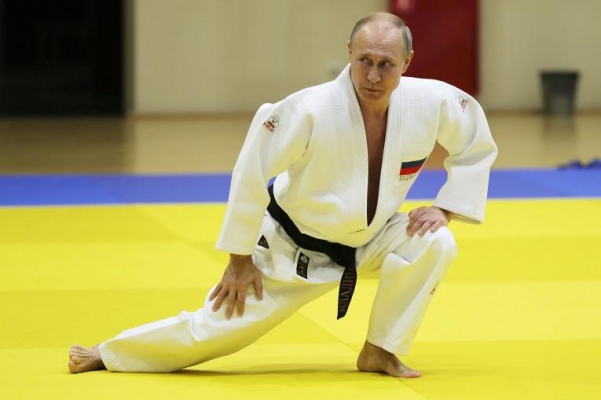 «Товарищ Путин»: в Санкт-Петербурге нашли характеристику комсомольца, ставшего Президентом России