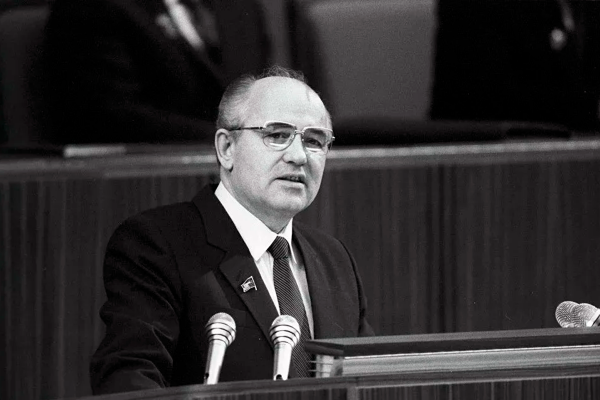 Скончался Михаил Горбачев, который сделал Удмуртию открытым регионом