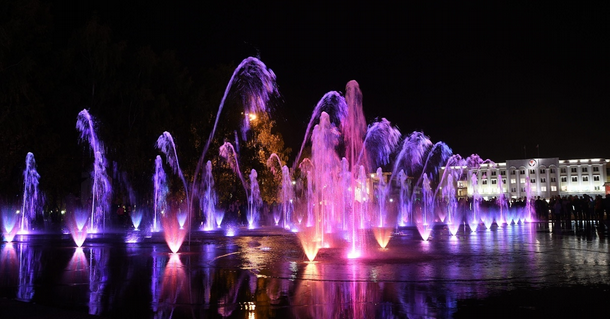 ​11 мая планируется запустить светомузыкальный фонтан на Центральной площади Ижевска