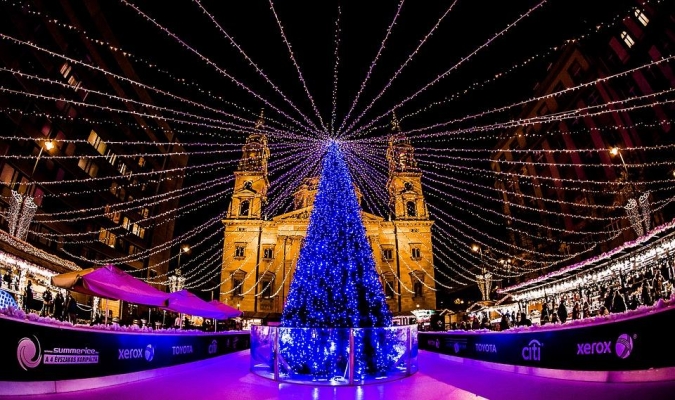 Ижевск вошел в топ-30 городов России с самыми высокими новогодними елками