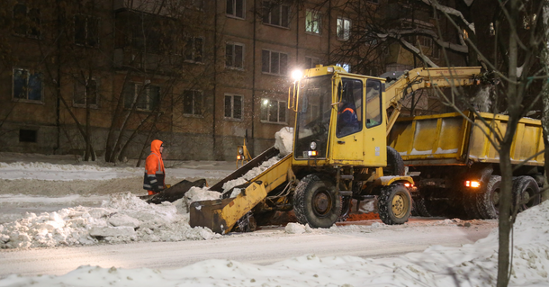 В Ижевске продолжается работа с последствиями снегопада