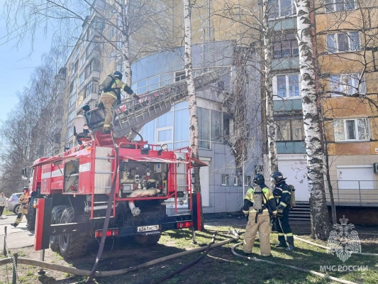 Пожар ликвидировали в клинике «Око» на Петрова в Ижевске 