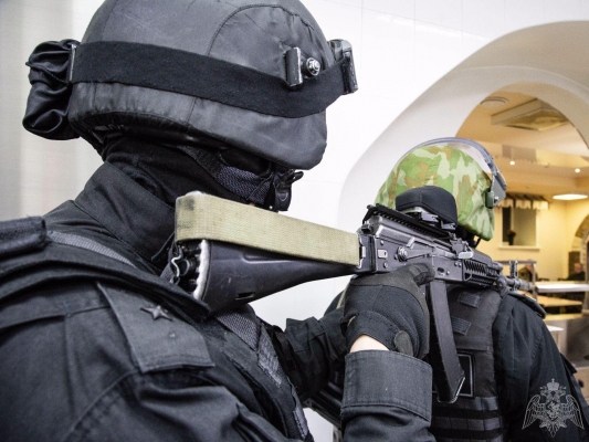 Антитеррористическое учение провели в Ижевске возле собора Невского 
