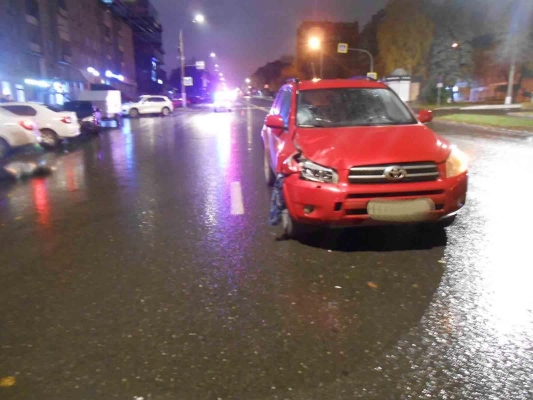 Два пешехода погибли под колесами автомобилей в Ижевске 6 октября 